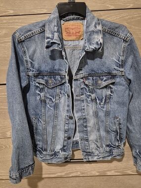 Levi's Classic Light Wash Denim Jacket 72334